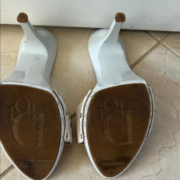 Dior Women's Cream Floral Slide Sandals - Picture 6 of 8